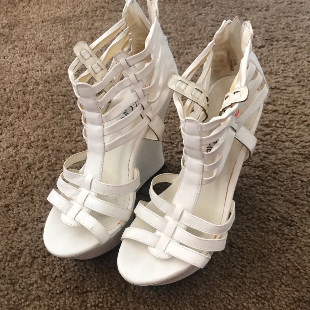 White very high wedges